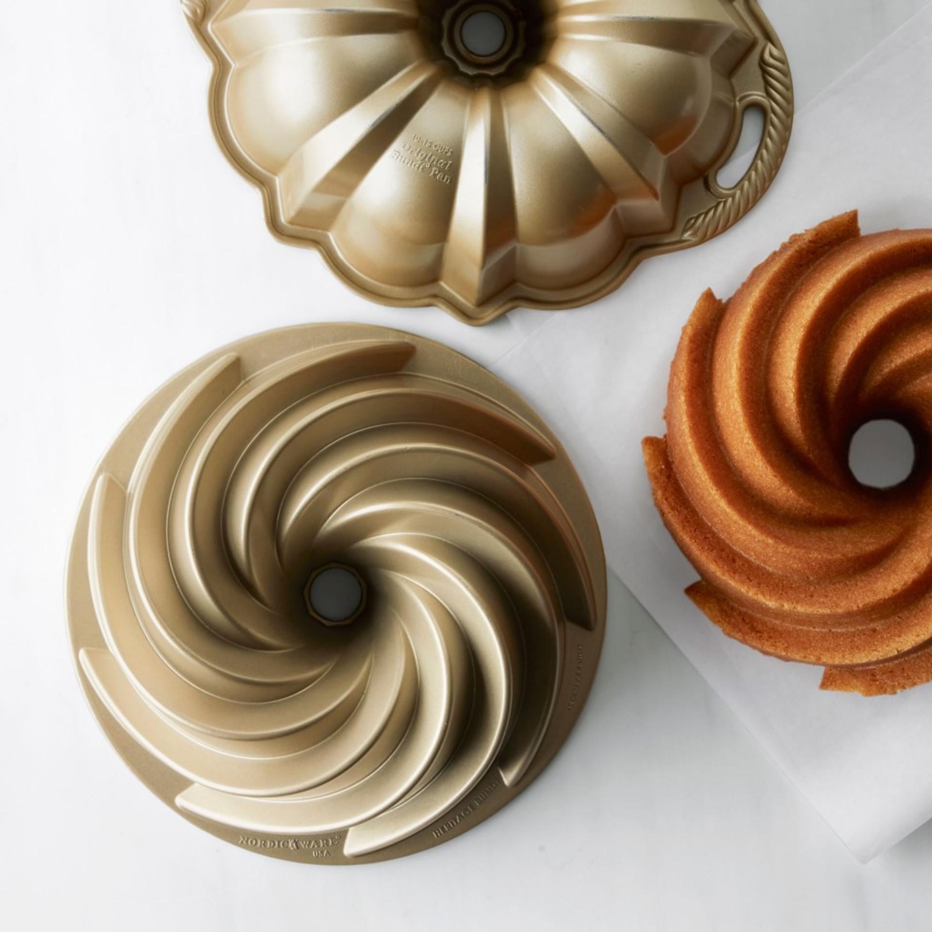 Nordic ware heritage bundt top
